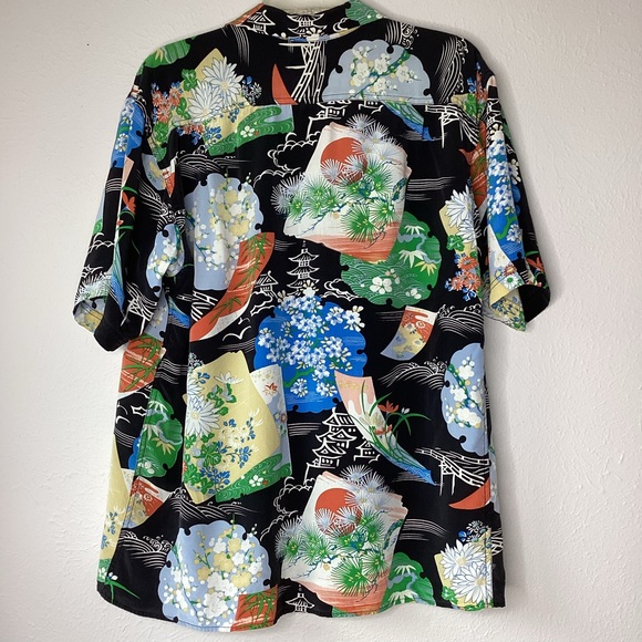 Vtg Avanti Silk Hawaiian Shirt Black Pagoda Med - Picture 2 of 11